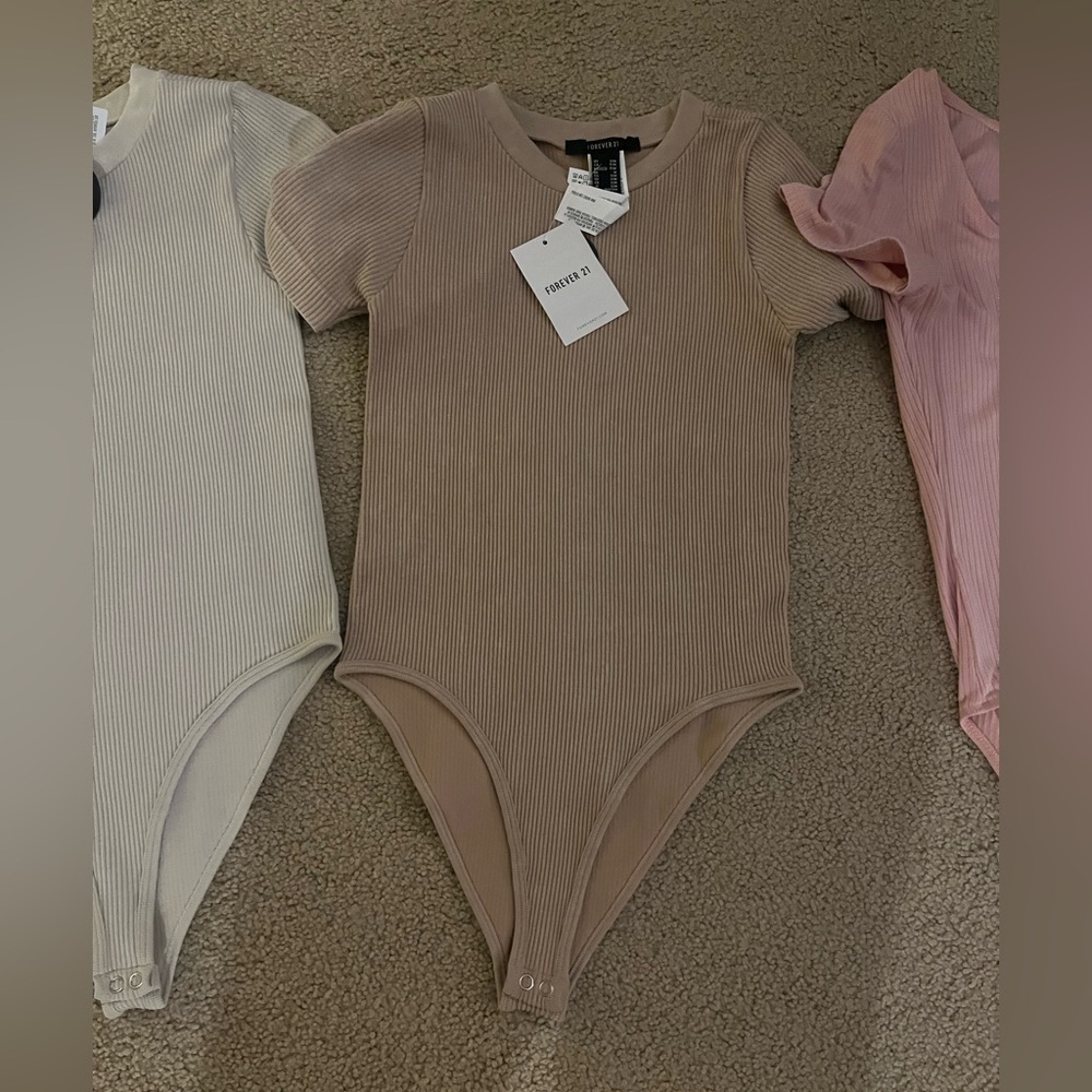 Forever 21 Womens Ribbed Short Sleeve Bodysuits in Cream, Brown, Pink - Set of 3 - Picture 3 of 7